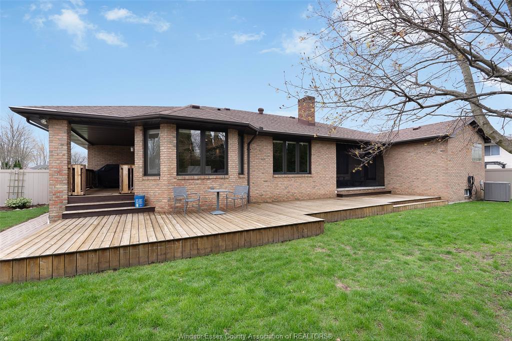 2098 Edgemore Avenue, Lasalle, ON