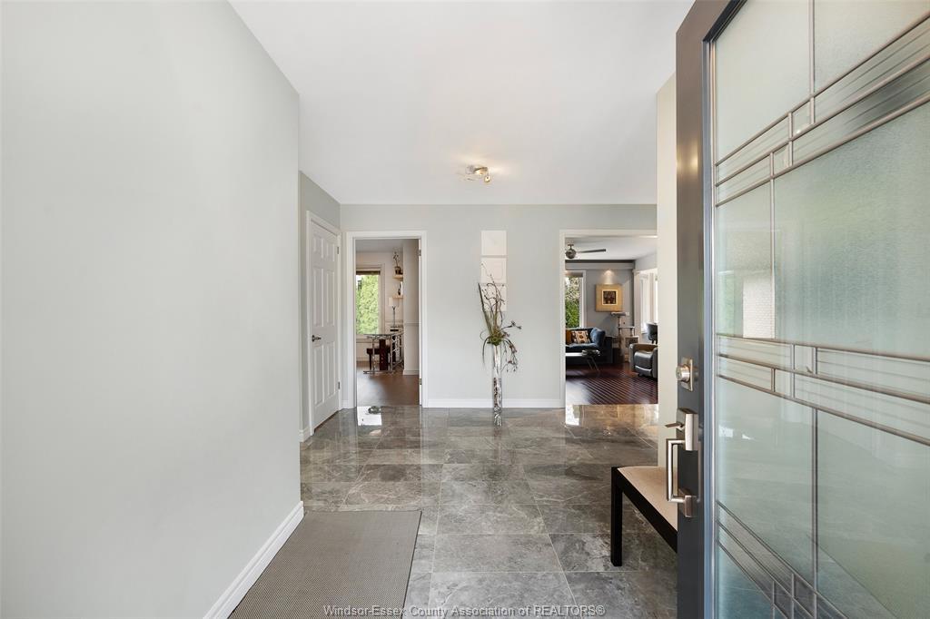 2098 Edgemore Avenue, Lasalle, ON