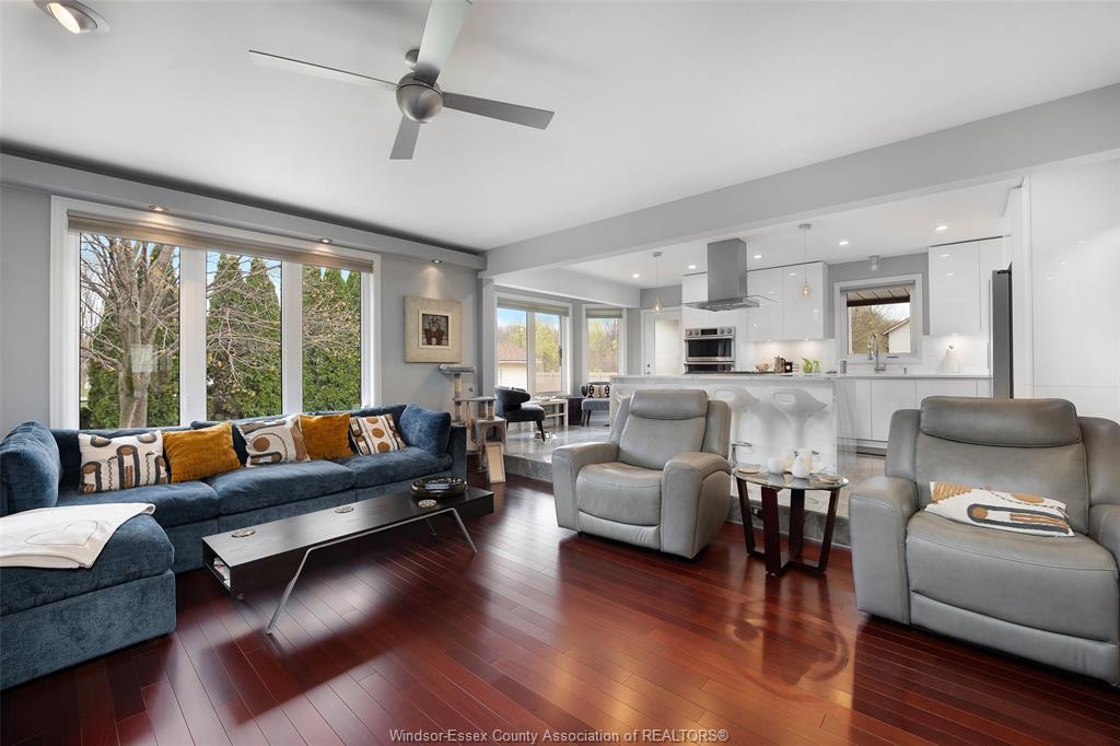2098 Edgemore Avenue, Lasalle, ON