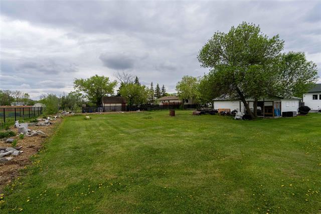 1090 Lyons St, Headingley, MB