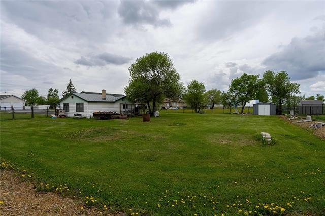 1090 Lyons St, Headingley, MB