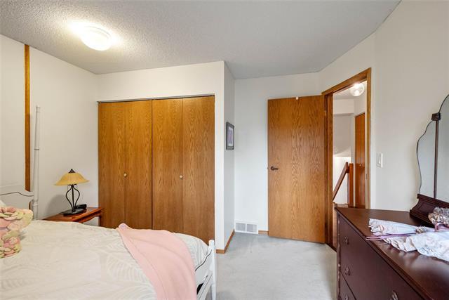 2 Furness Bay, Winnipeg, MB