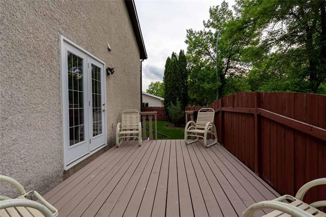 2 Furness Bay, Winnipeg, MB