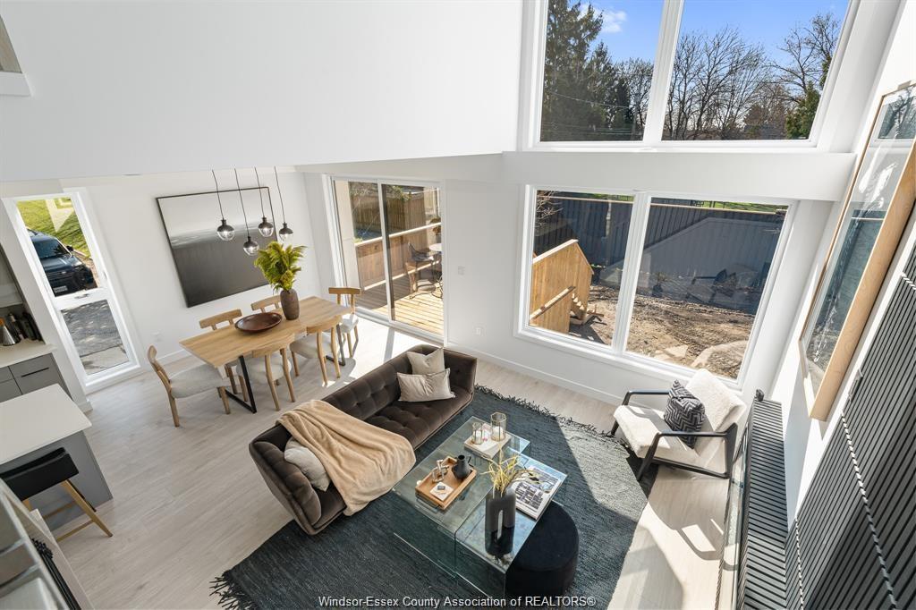 2041 Seneca Street, Windsor, ON -