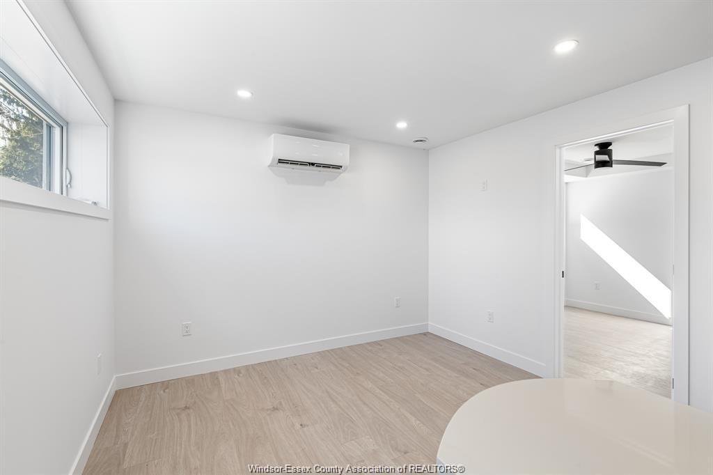 2041 Seneca Street, Windsor, ON - Indoor Photo Showing Other Room