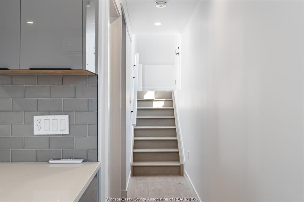 2041 Seneca Street, Windsor, ON - Indoor Photo Showing Other Room