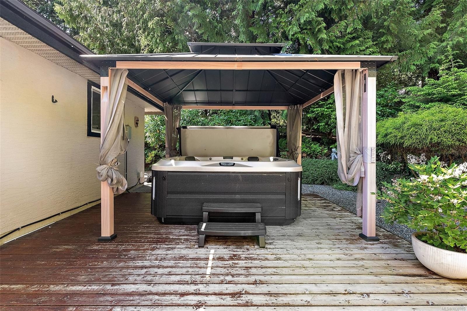 2375 Damascus Rd, Shawnigan Lake, BC