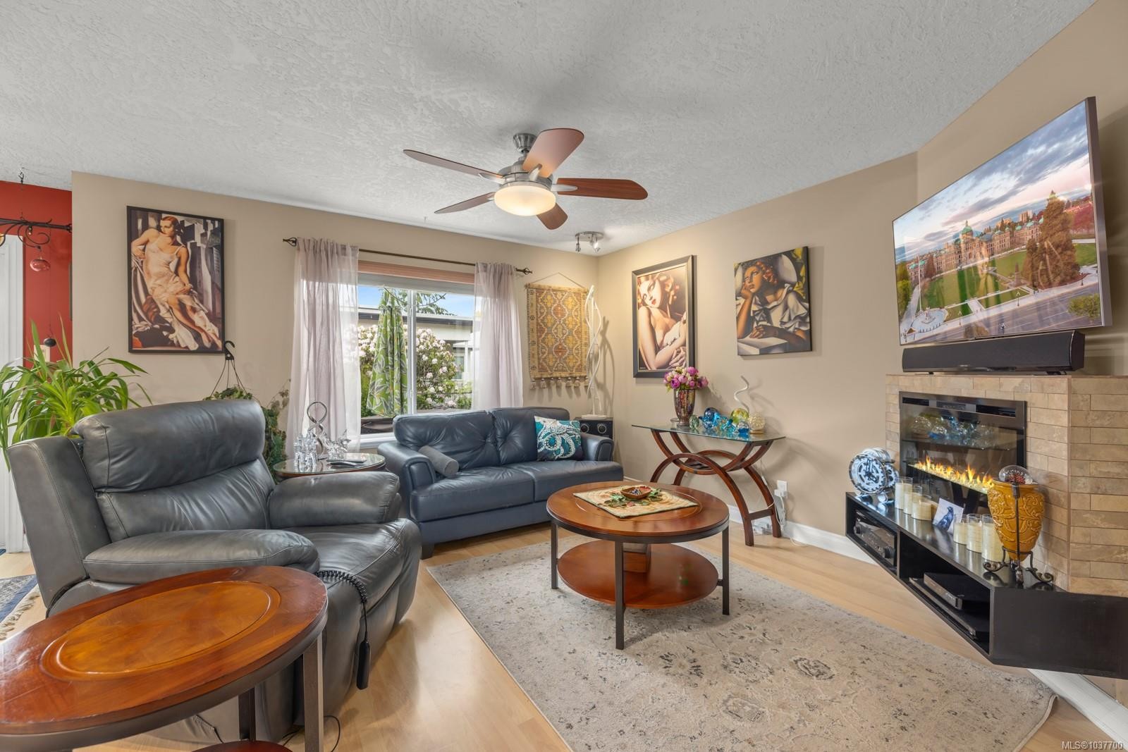 2902 Irma St, Victoria, BC