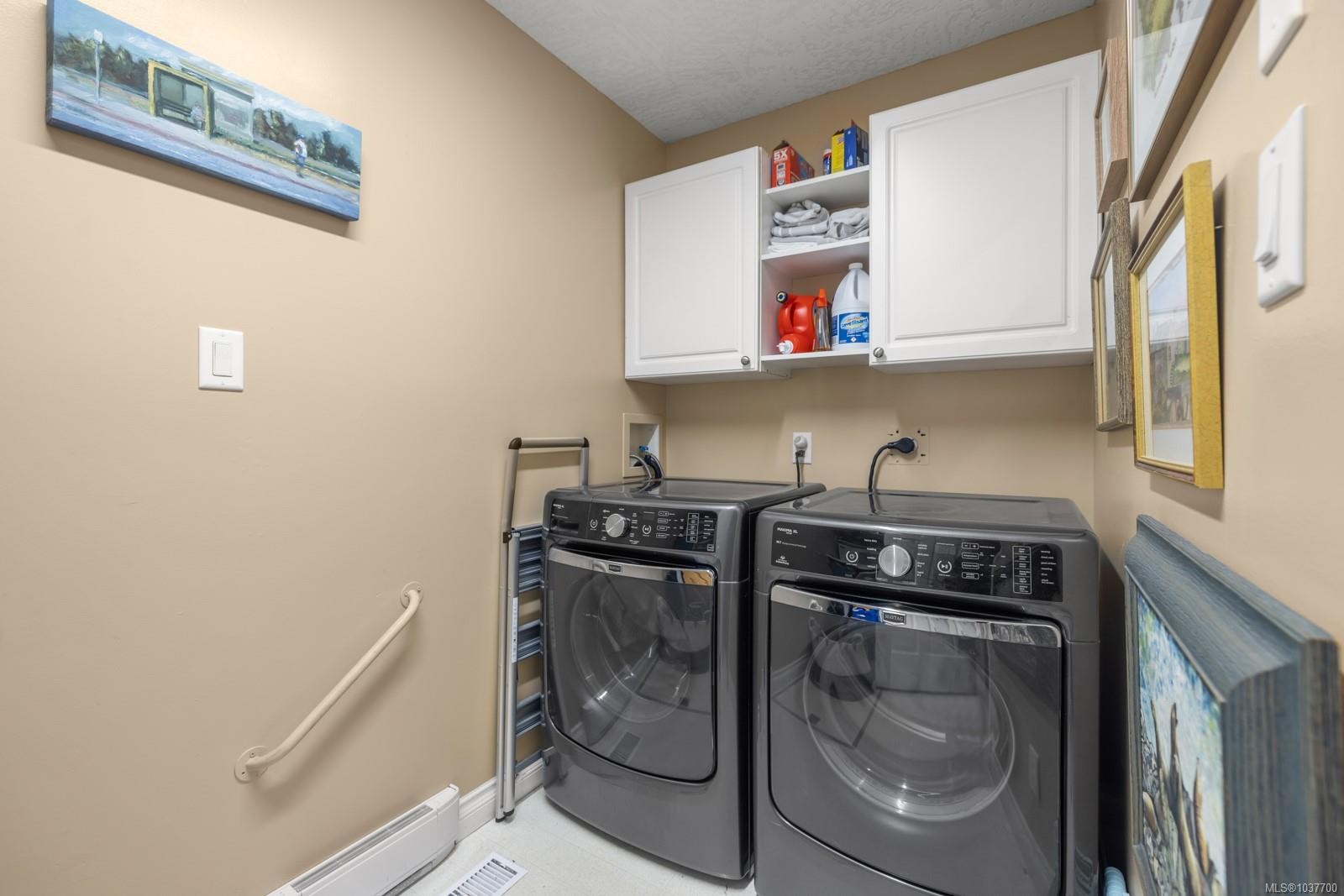 2902 Irma St, Victoria, BC