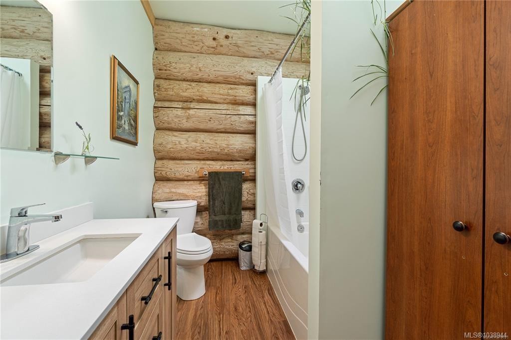 1813 Rugg Rd, Nanaimo, BC