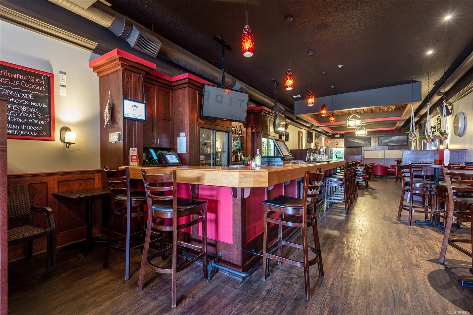 #A&B-268 5Th St, Courtenay, BC