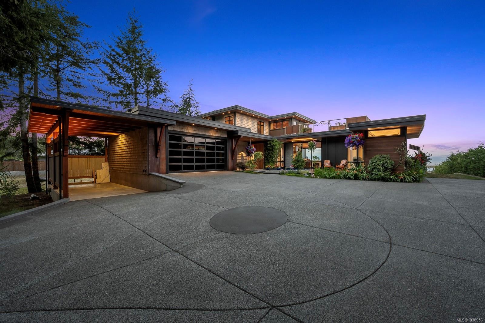 9046 Clarkson Ave, Black Creek, BC