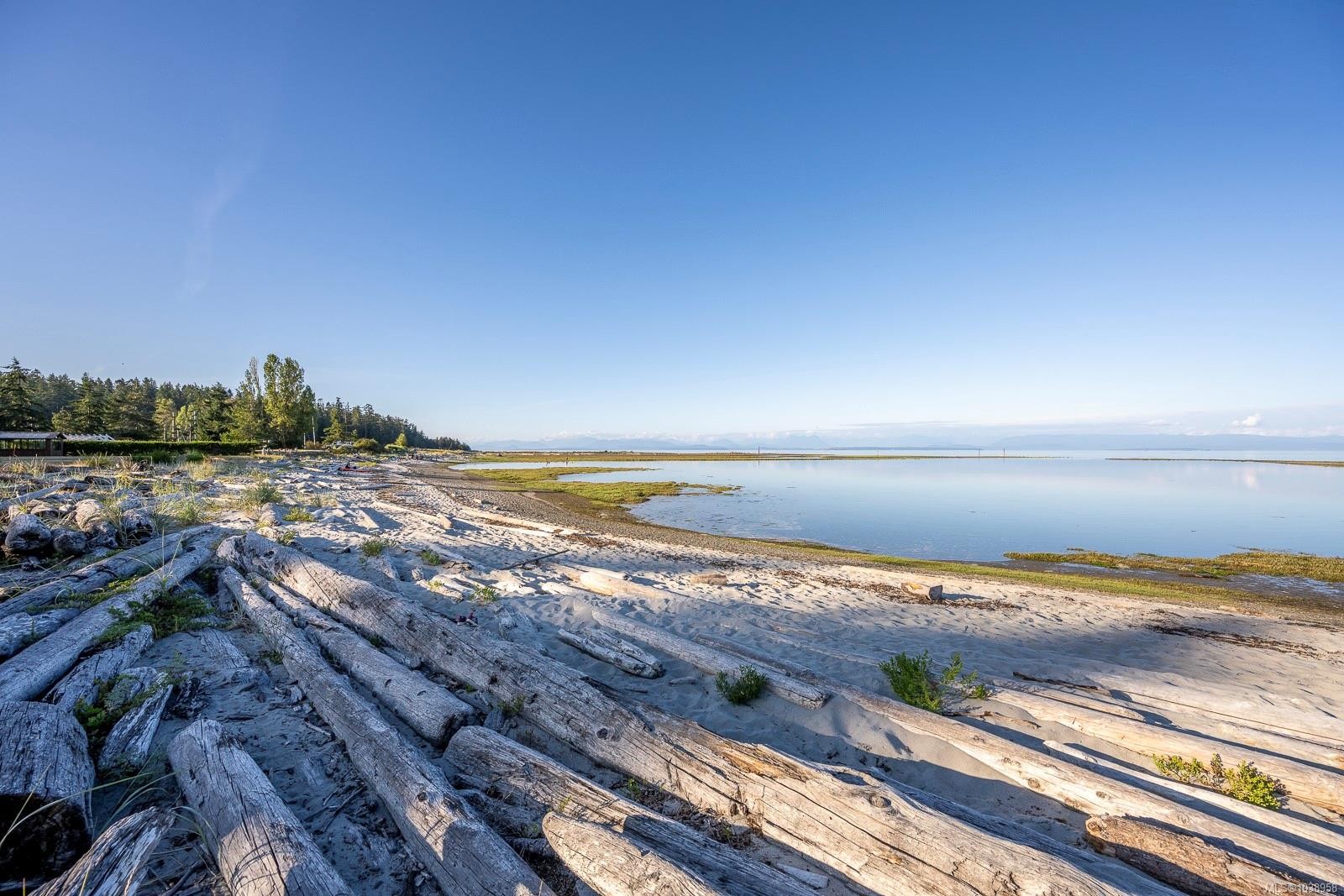 9046 Clarkson Ave, Black Creek, BC
