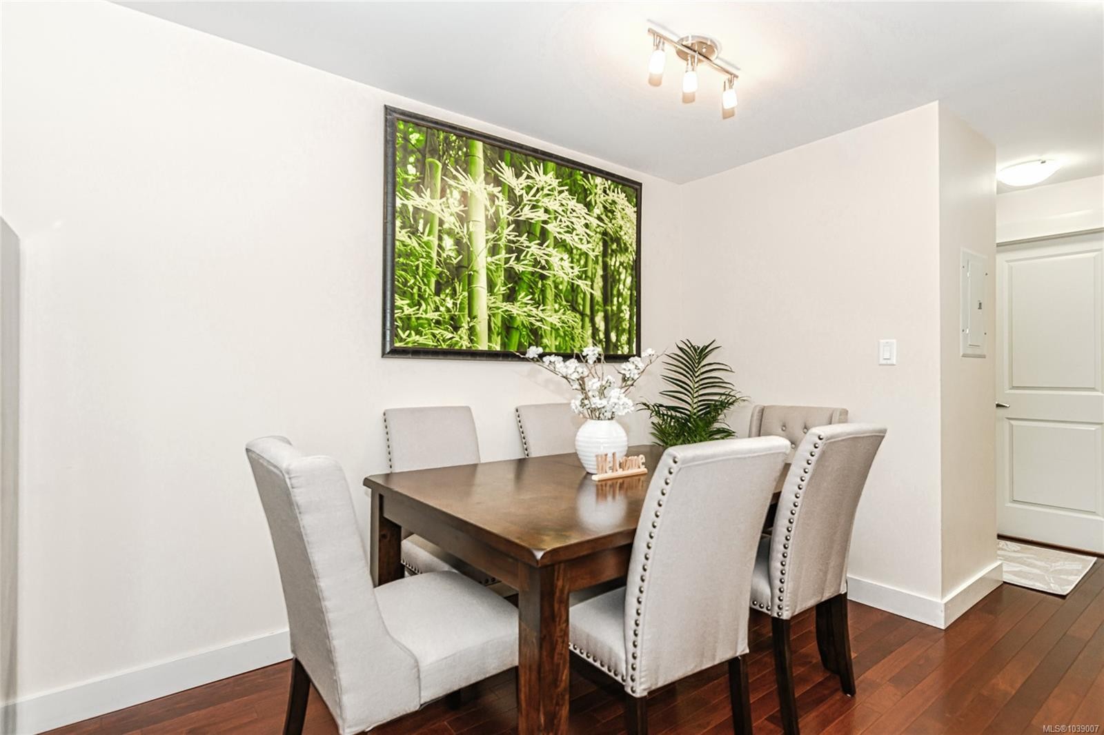 #210-1315 Esquimalt Rd, Esquimalt, BC