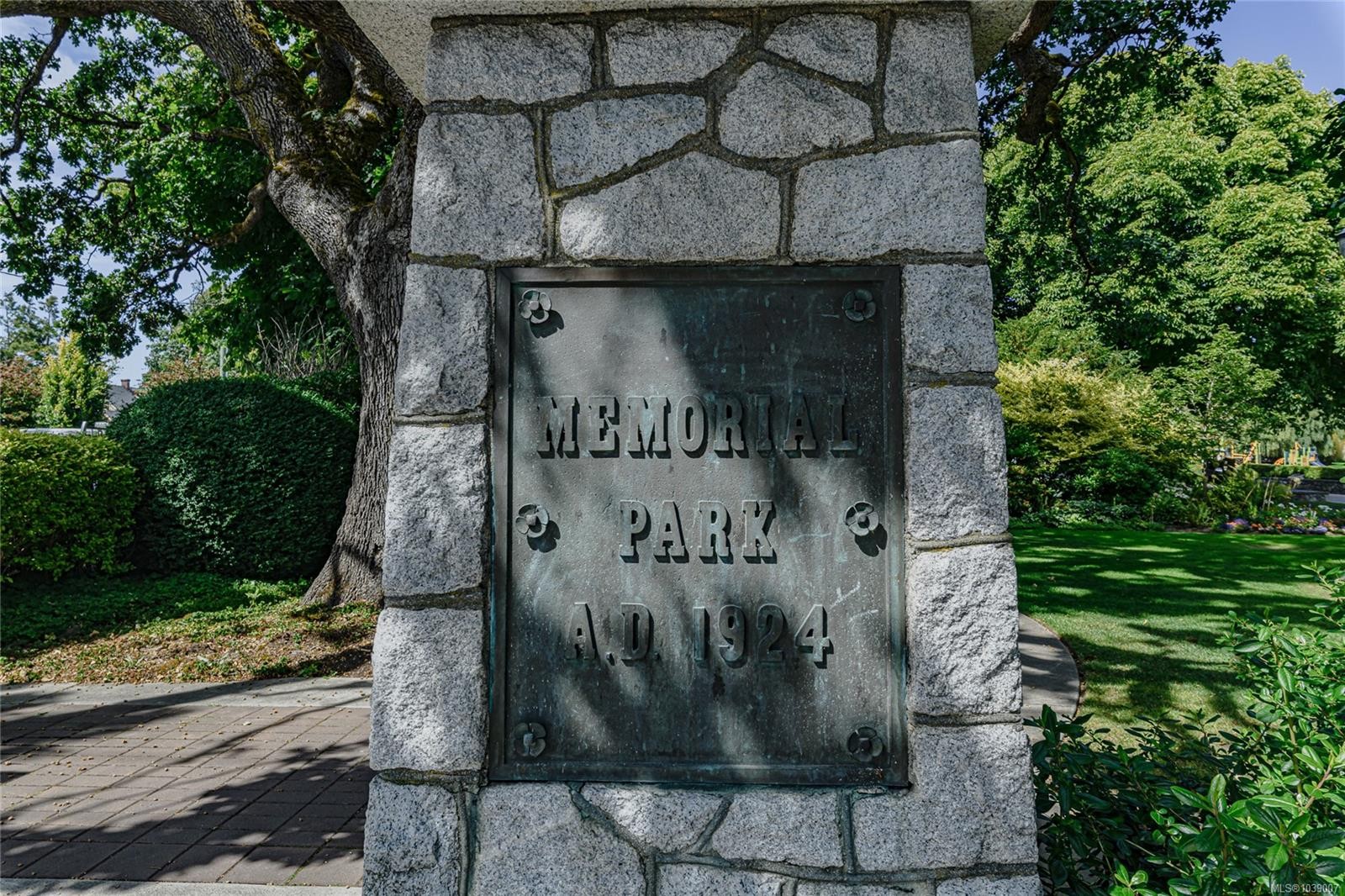#210-1315 Esquimalt Rd, Esquimalt, BC