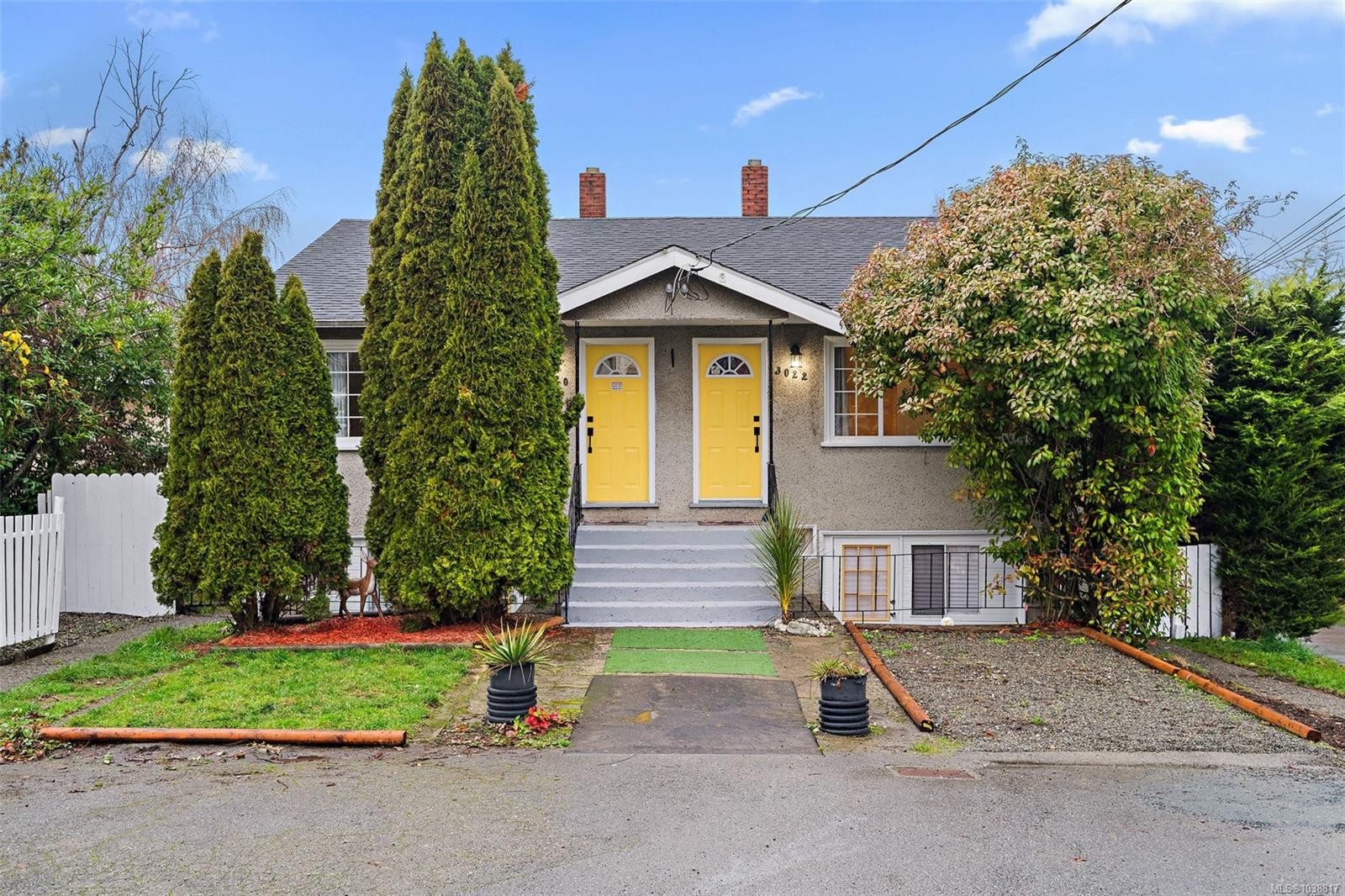 #3020-3022 Donald St, Saanich, BC