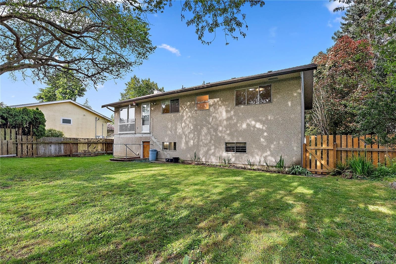 3955 Emerald Pl, Saanich, BC