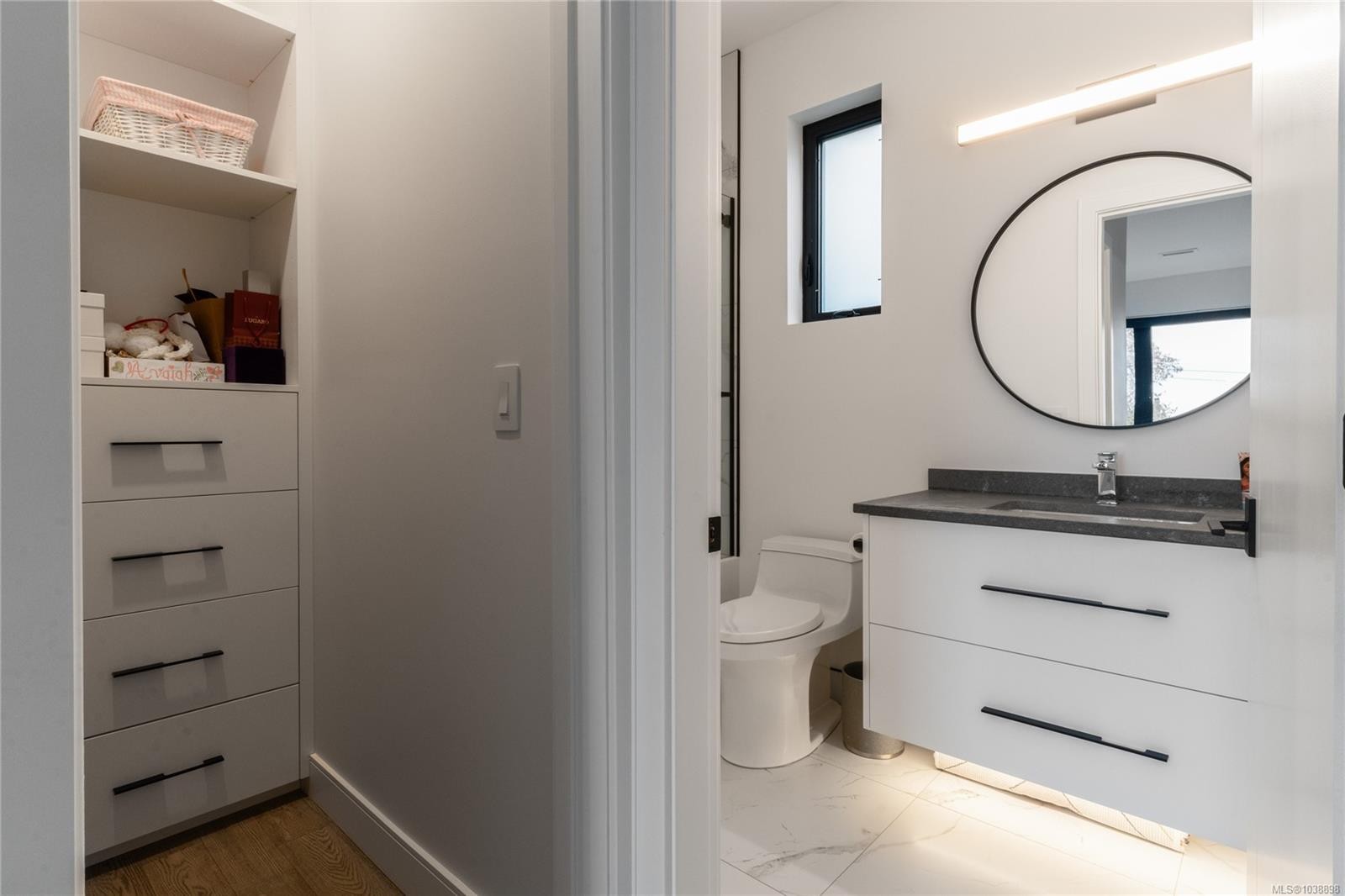 374 Sunset Ave, Oak Bay, BC