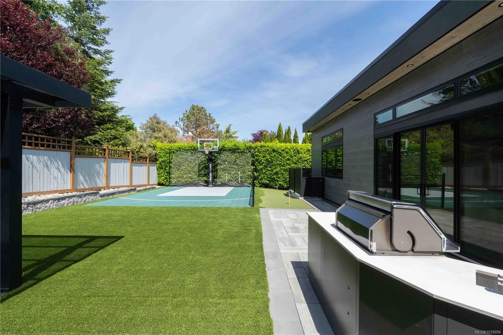 374 Sunset Ave, Oak Bay, BC