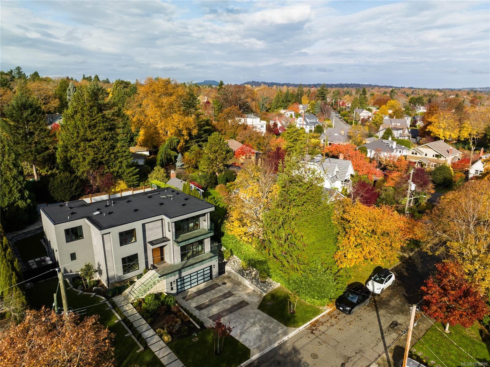 374 Sunset Ave, Oak Bay, BC