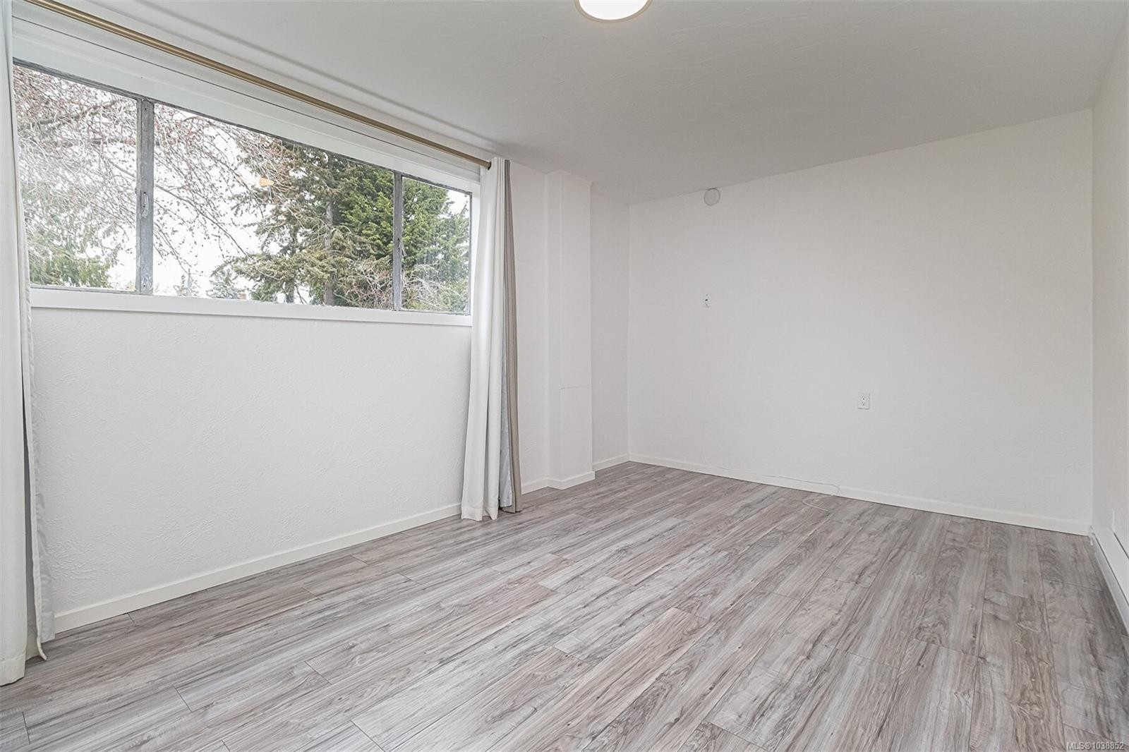 1905 Richardson St, Victoria, BC