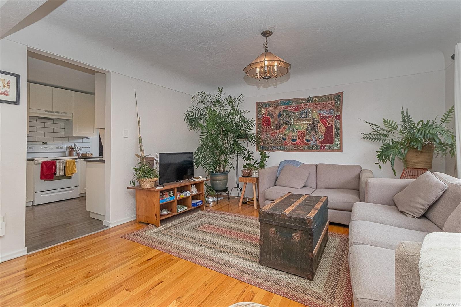 1905 Richardson St, Victoria, BC