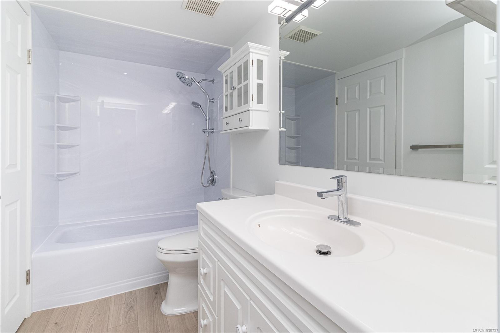 #310-73 Gorge Rd West, Saanich, BC
