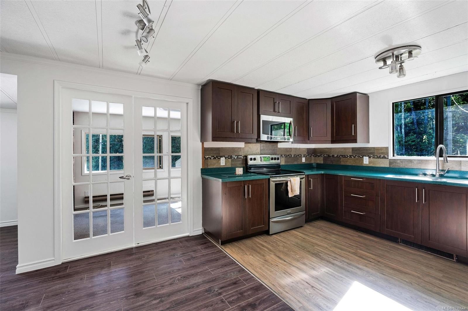 1105 Bourban Rd, Mill Bay, BC
