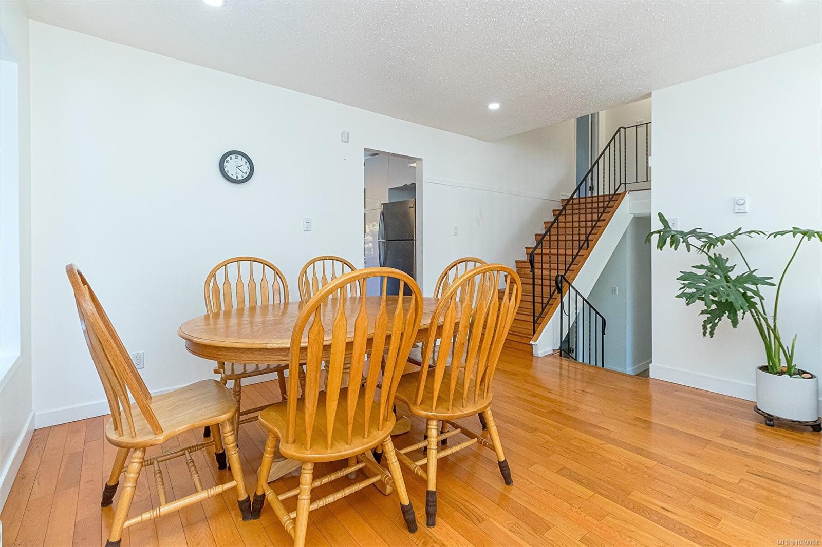 484 Goldstream Ave, Langford, BC