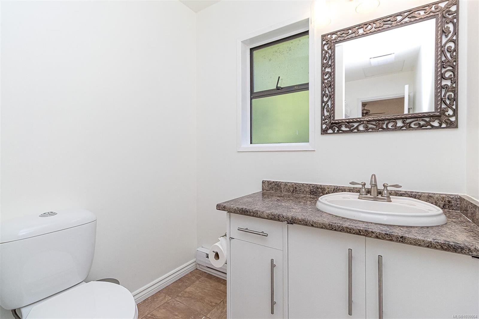 484 Goldstream Ave, Langford, BC