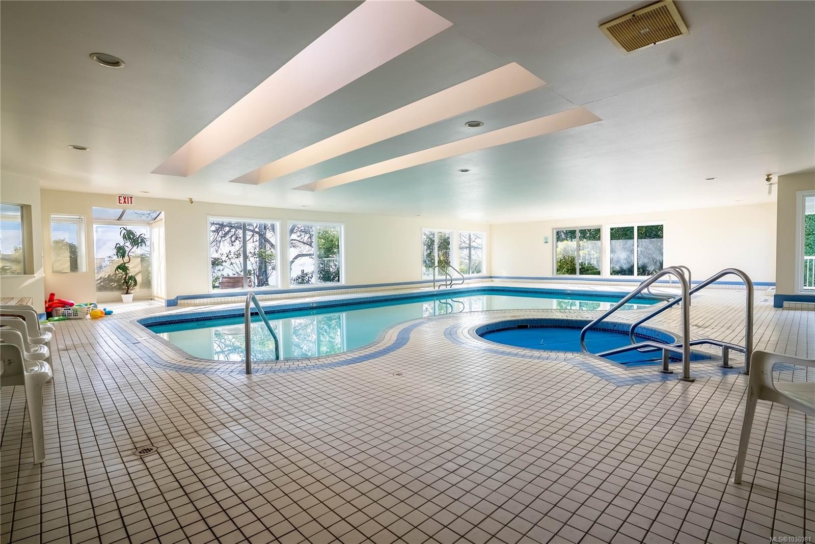 #306-5110 Cordova Bay Rd, Saanich, BC - Indoor Photo Showing Other Room With In Ground Pool