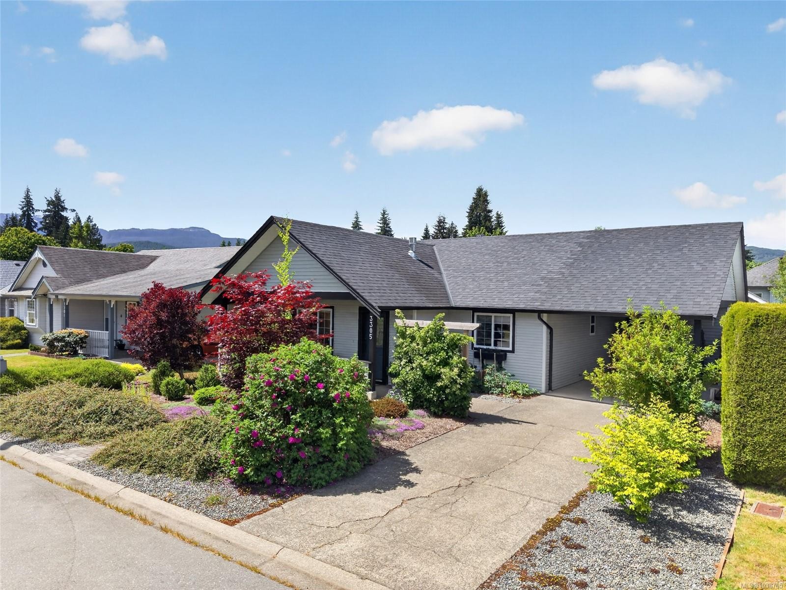 3305 Ninth St, Cumberland, BC