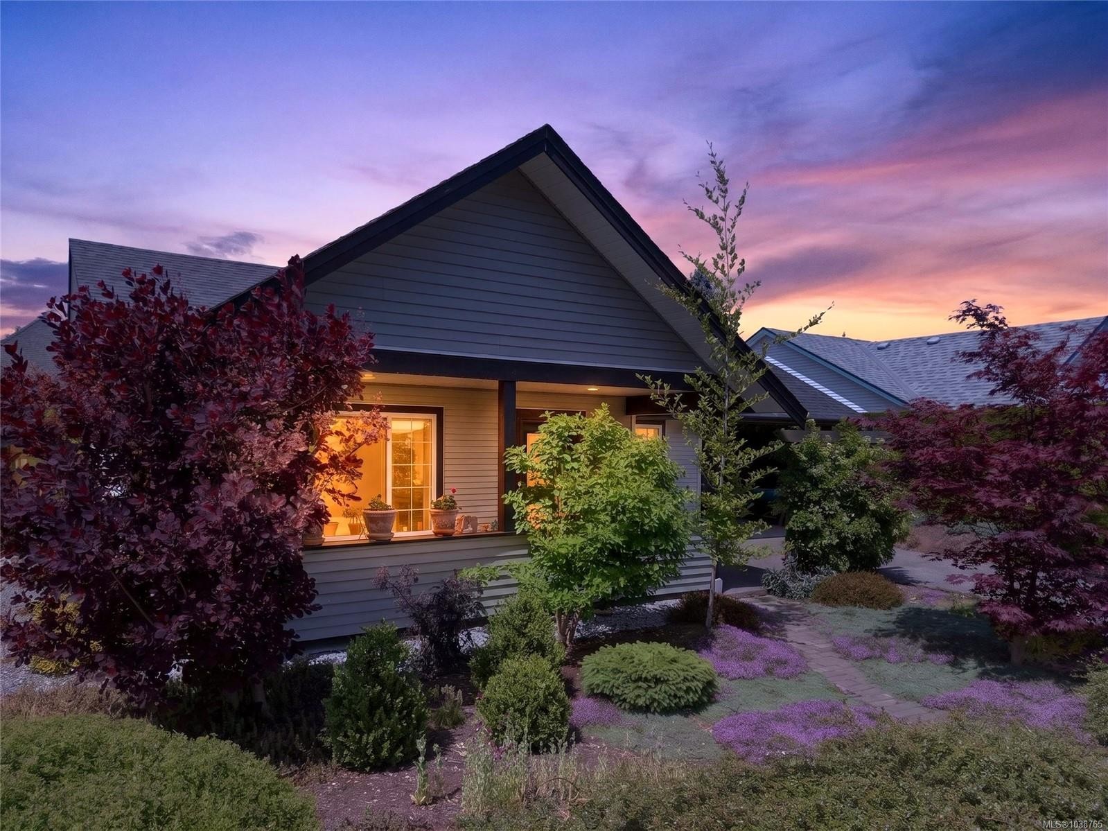 3305 Ninth St, Cumberland, BC