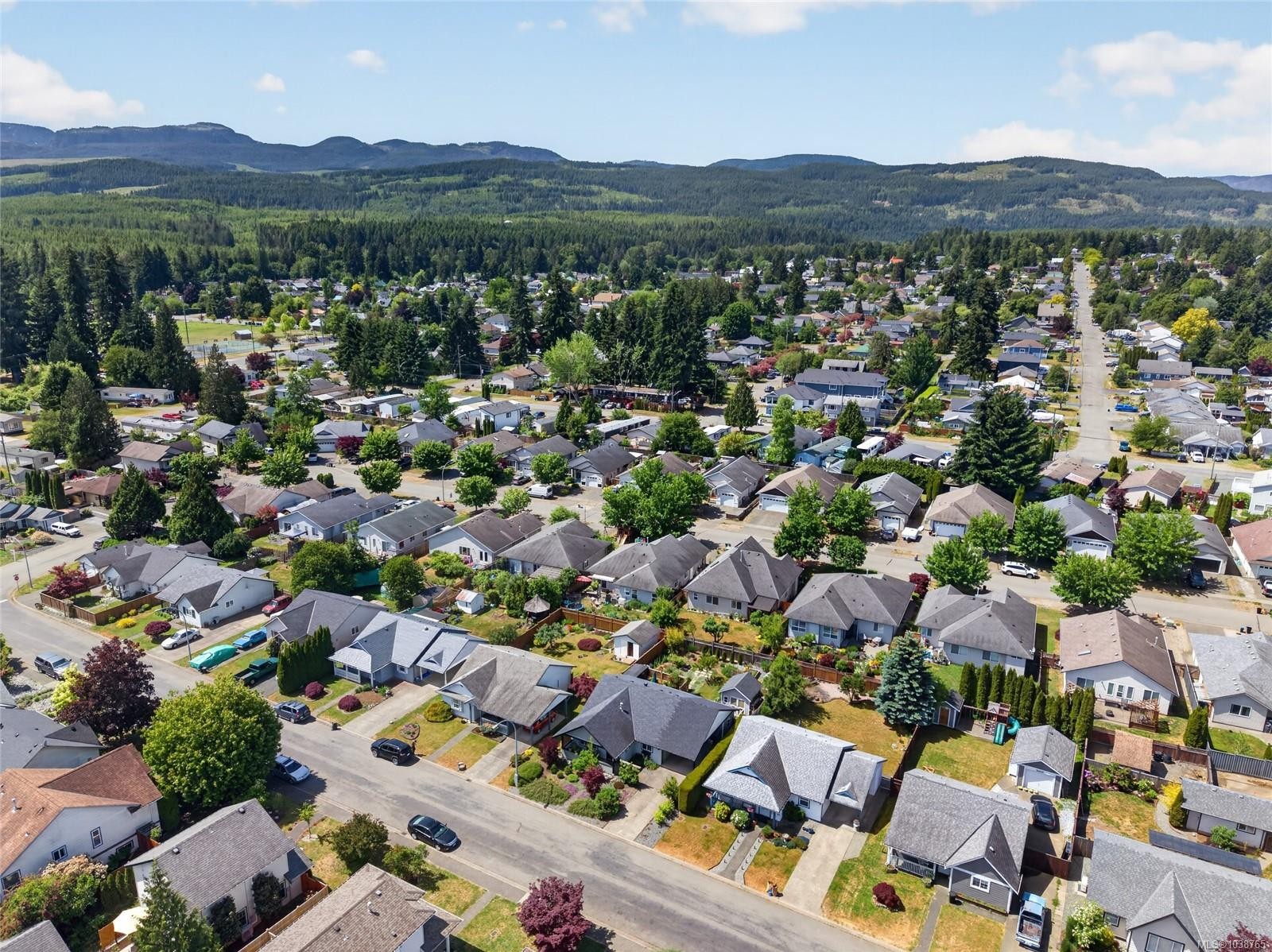 3305 Ninth St, Cumberland, BC