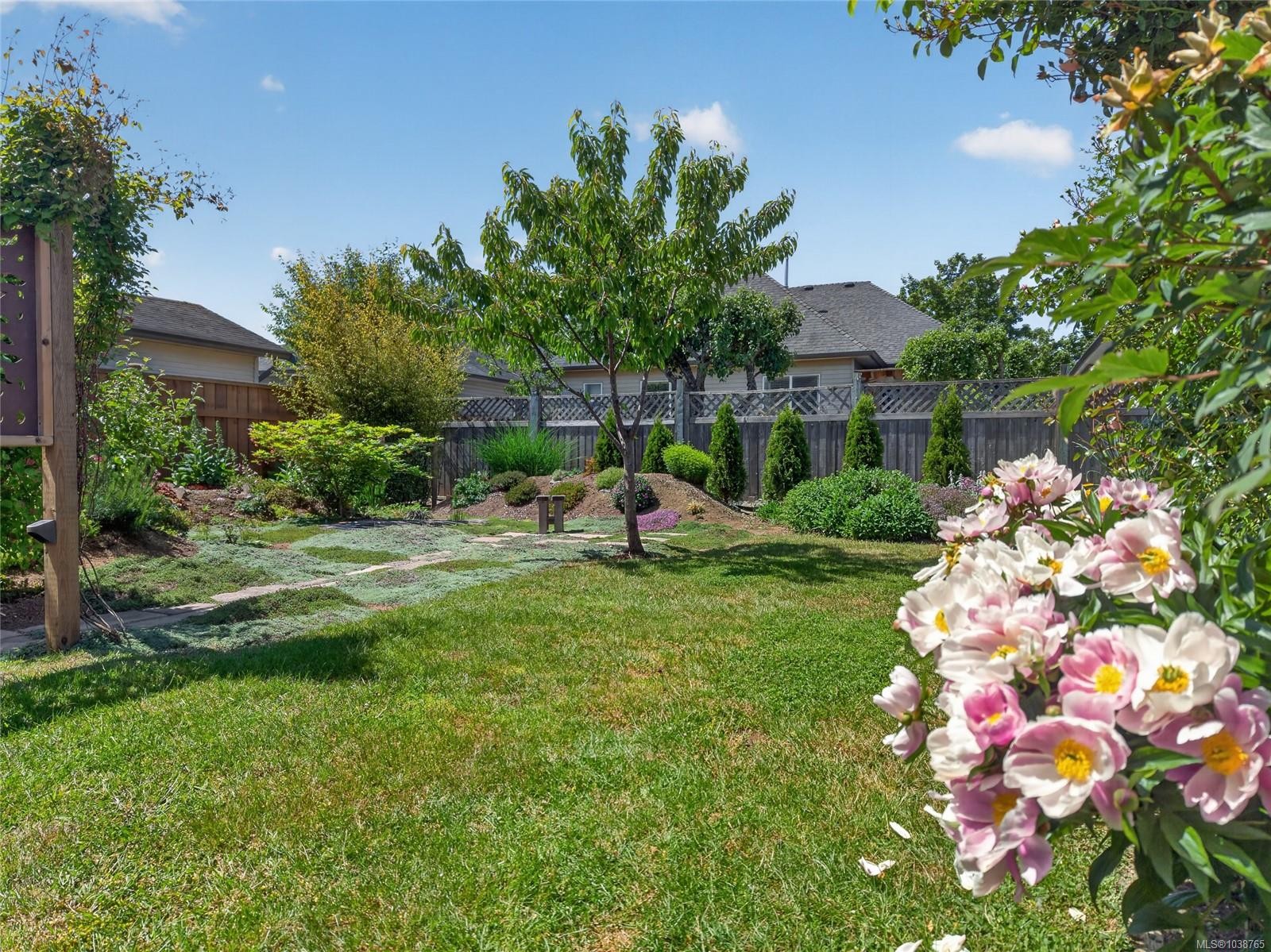 3305 Ninth St, Cumberland, BC