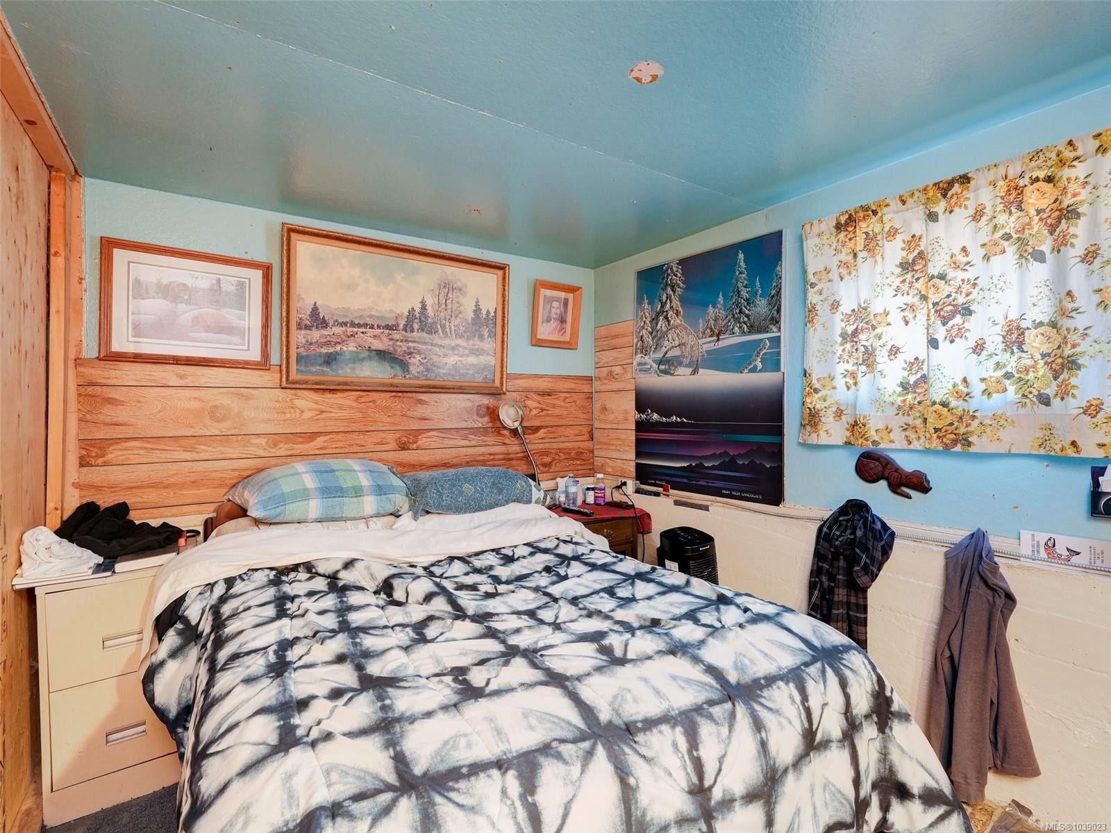 8 Camden Ave, View Royal, BC