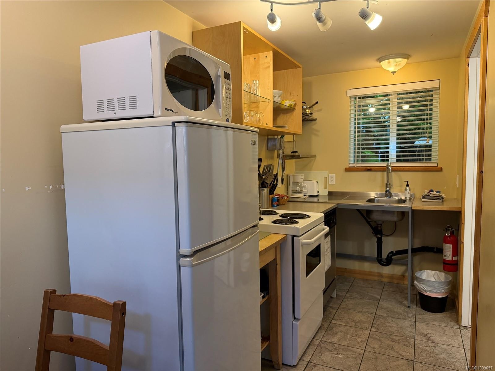 #5-1028 Tyee Terr, Ucluelet, BC