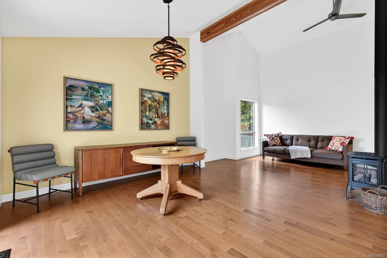 102 Village Terr, Salt Spring, BC