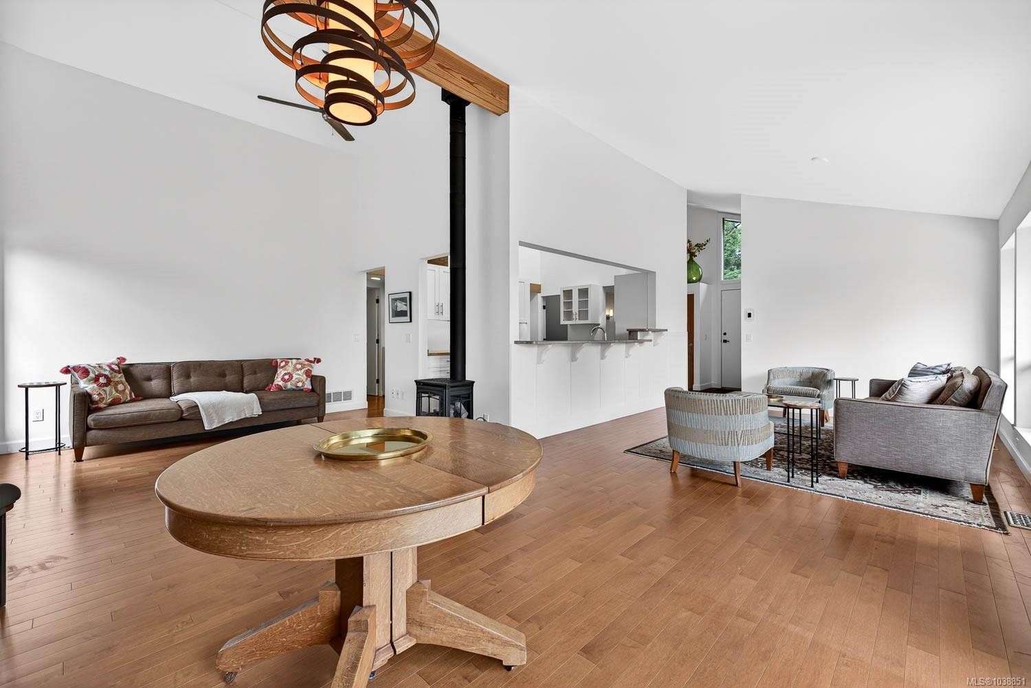 102 Village Terr, Salt Spring, BC