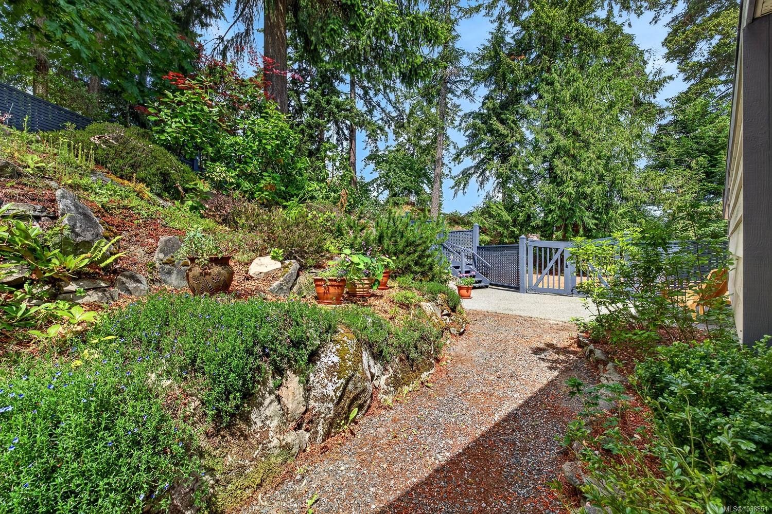 102 Village Terr, Salt Spring, BC