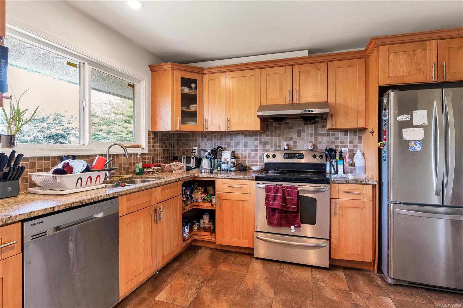 4094 Dawnview Cres, Saanich, BC
