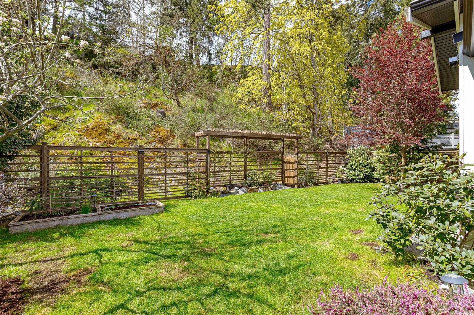 912 Randall Pl, Langford, BC