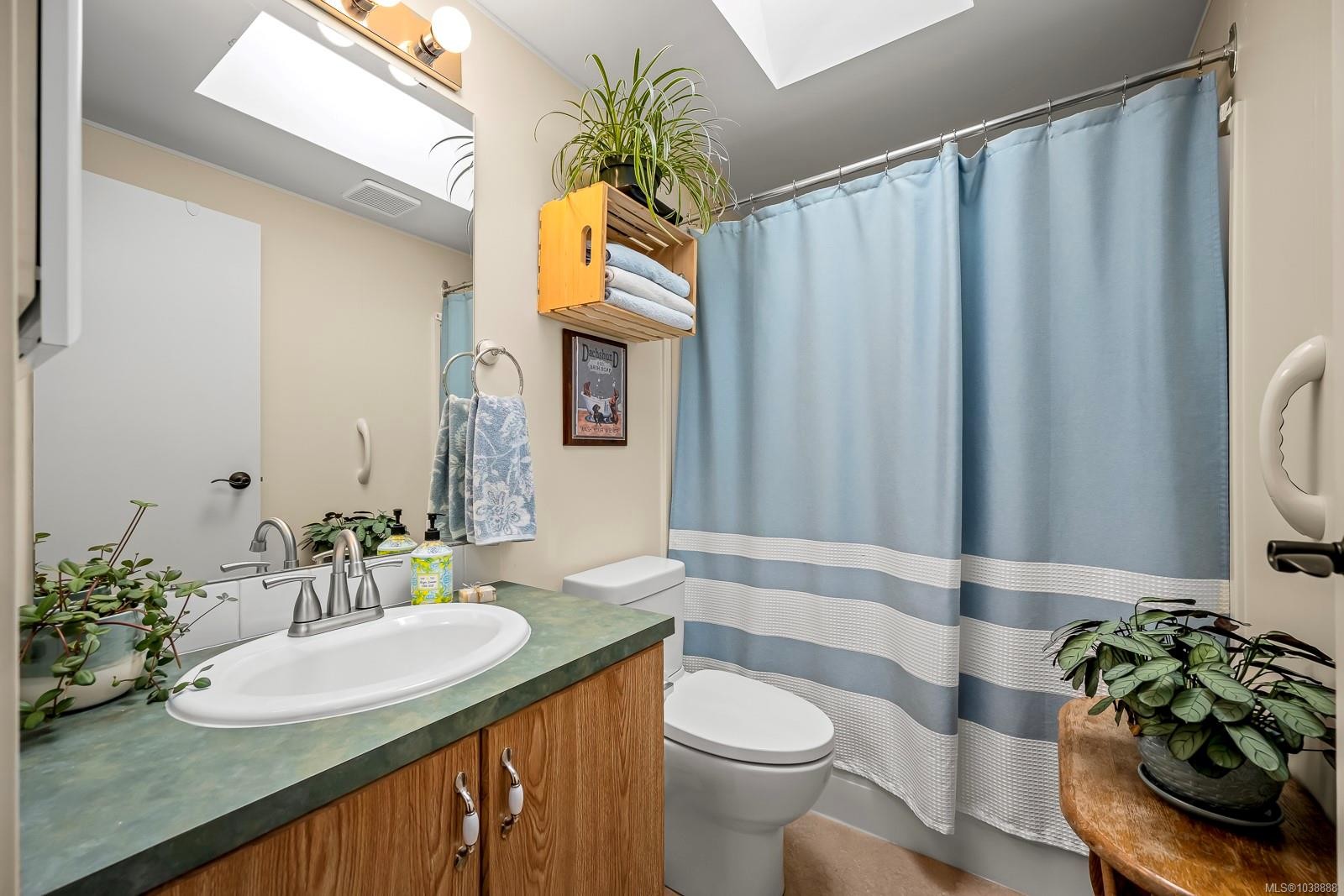 #102-2200 Lambert Dr, Courtenay, BC