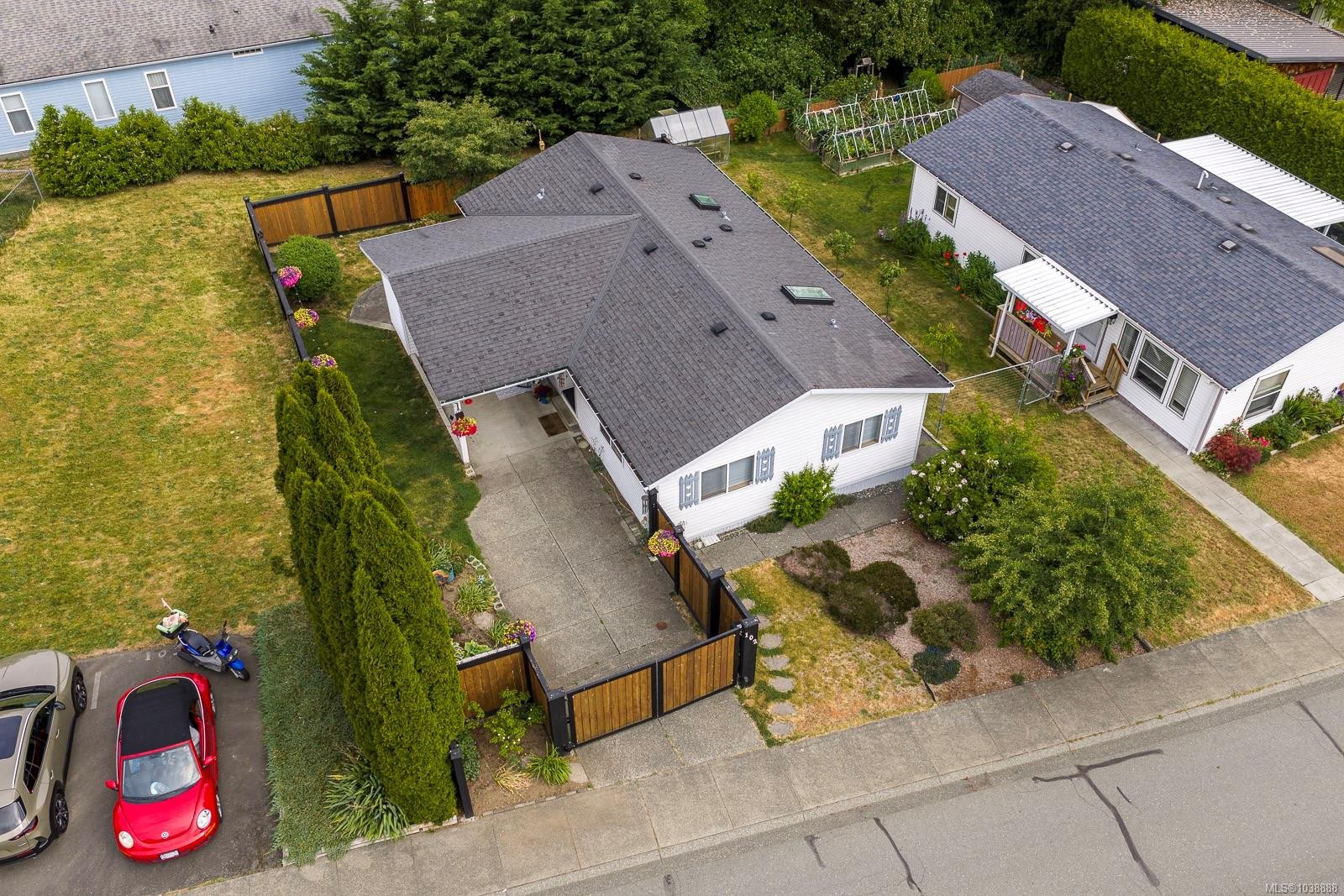 #102-2200 Lambert Dr, Courtenay, BC