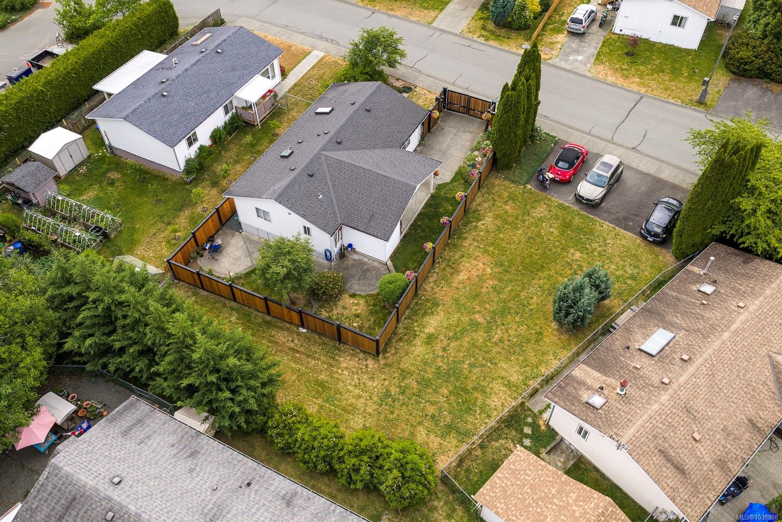 #102-2200 Lambert Dr, Courtenay, BC