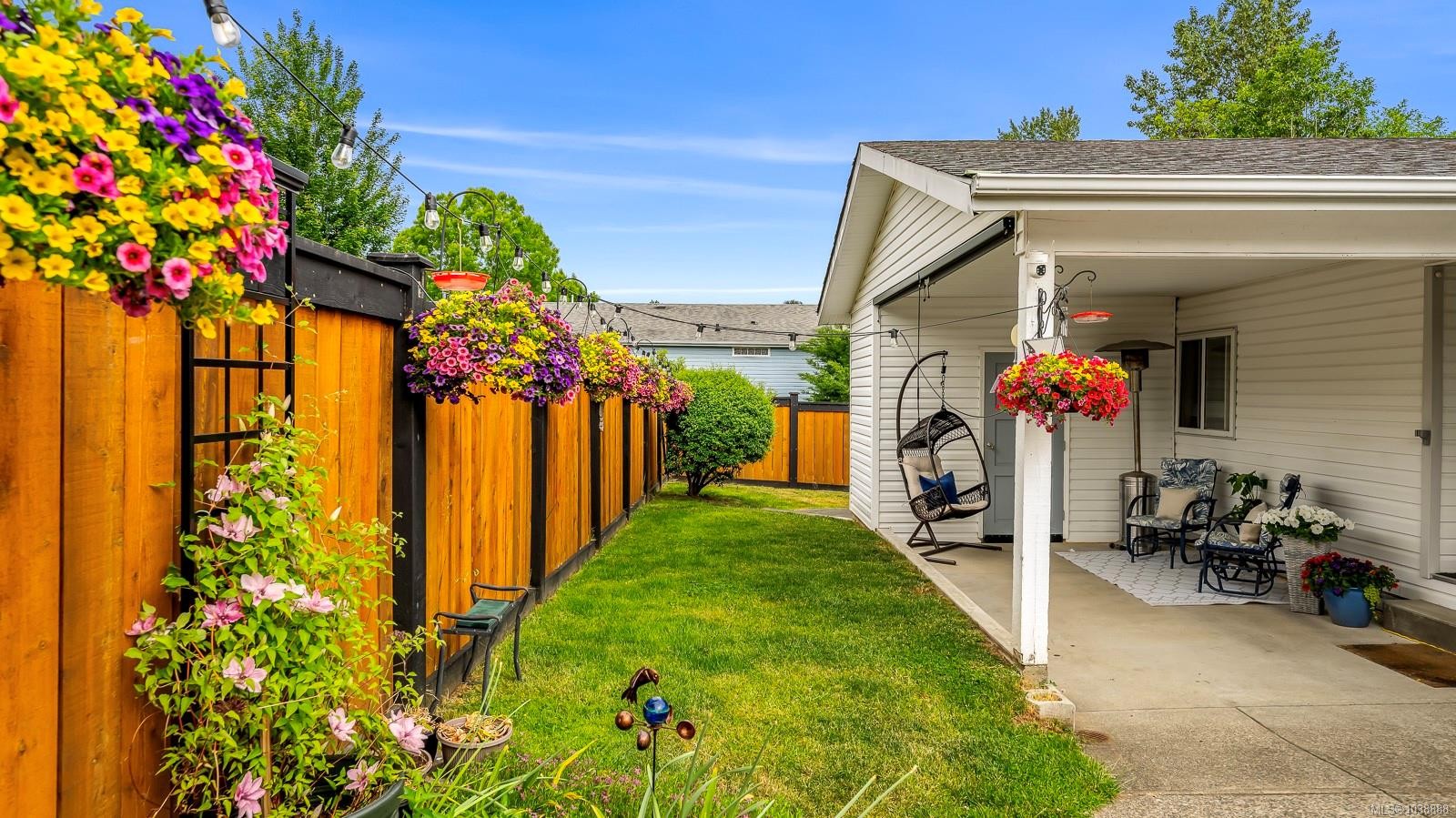 #102-2200 Lambert Dr, Courtenay, BC