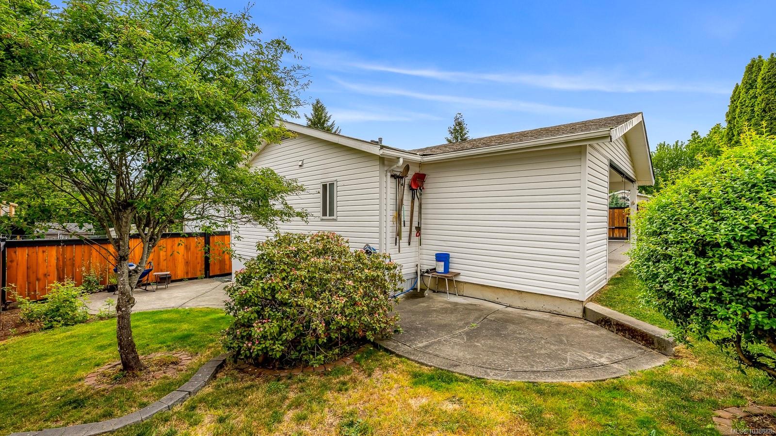 #102-2200 Lambert Dr, Courtenay, BC