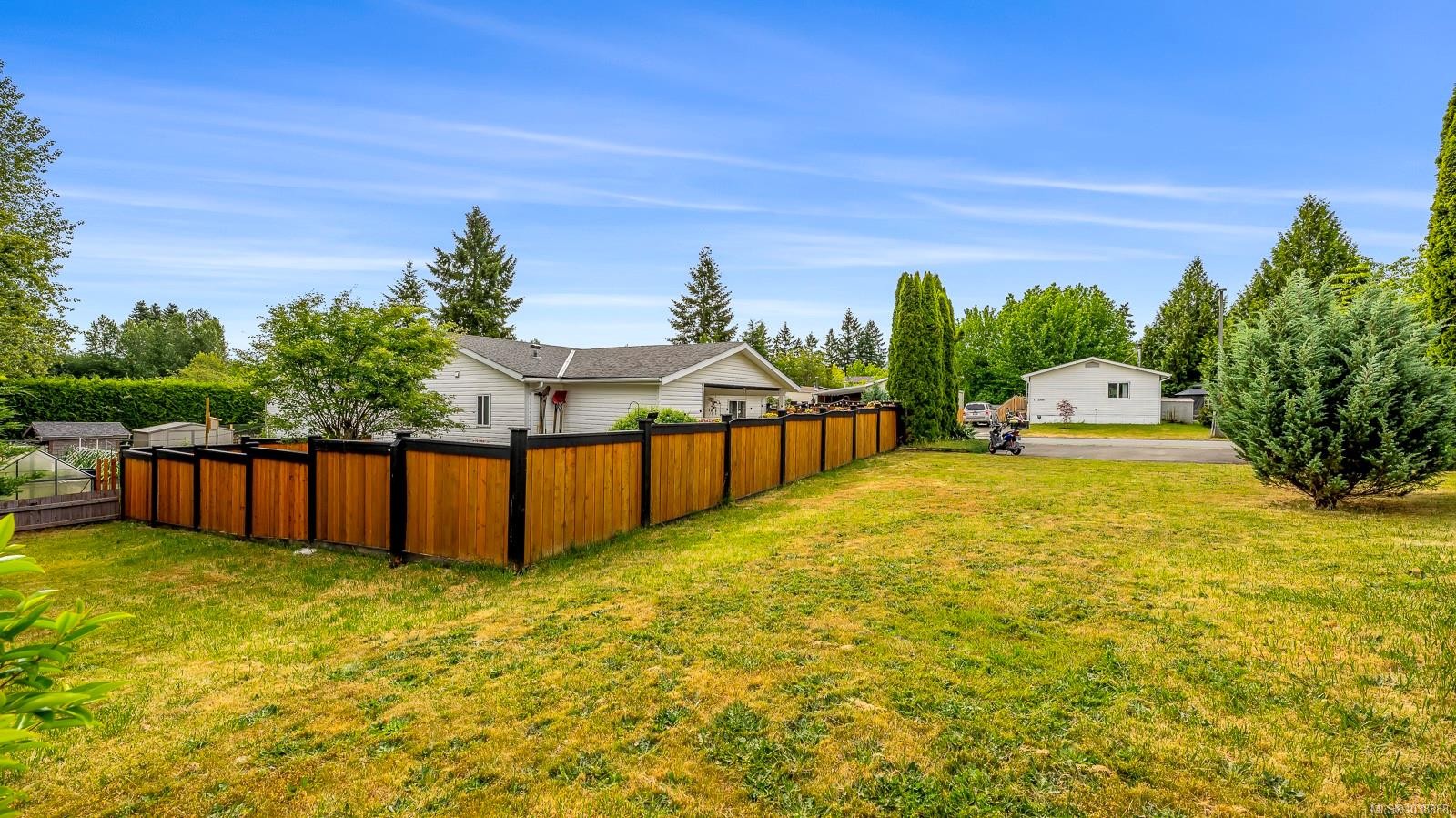 #102-2200 Lambert Dr, Courtenay, BC