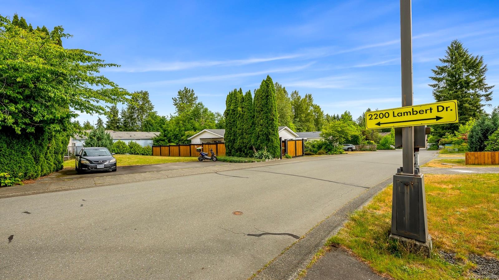 #102-2200 Lambert Dr, Courtenay, BC