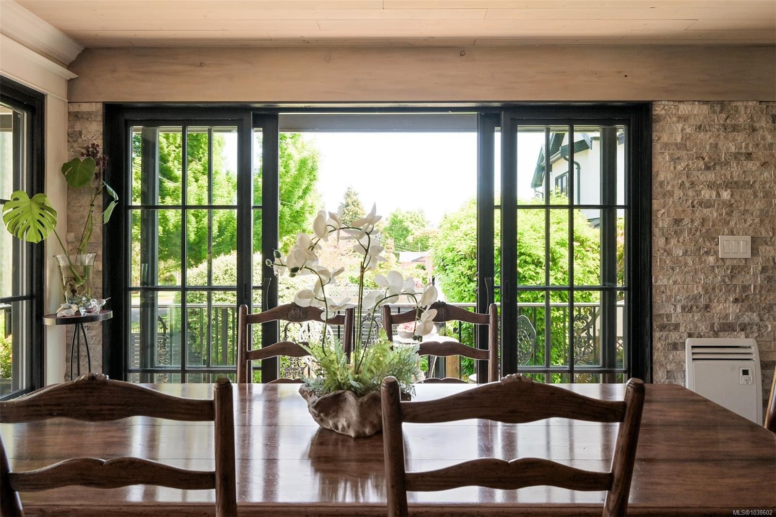 867 Victoria Ave, Oak Bay, BC